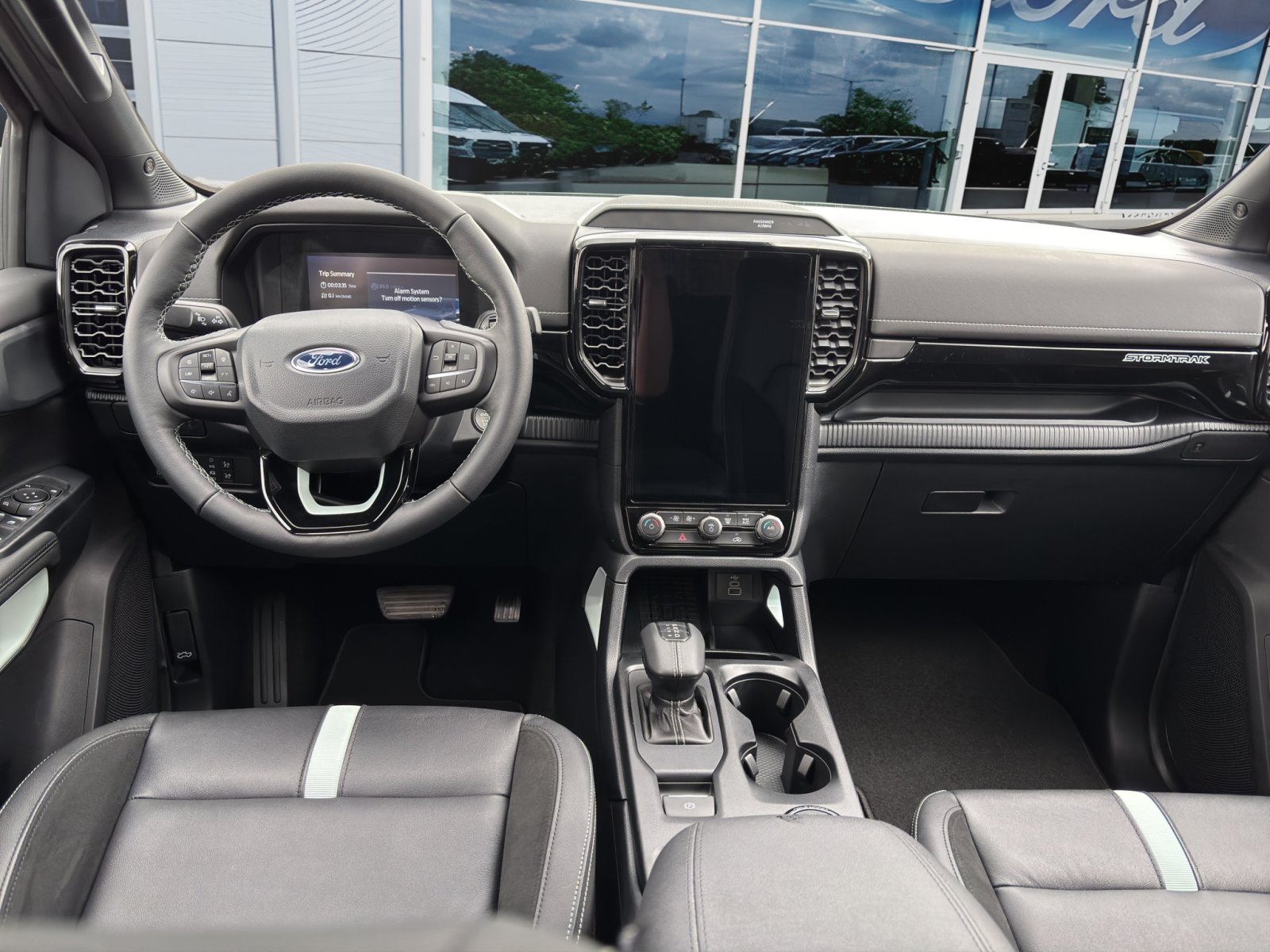 Fahrzeugabbildung Ford Ranger Plug-in-Hybrid Stormtrak e-4WD Doppelkabine