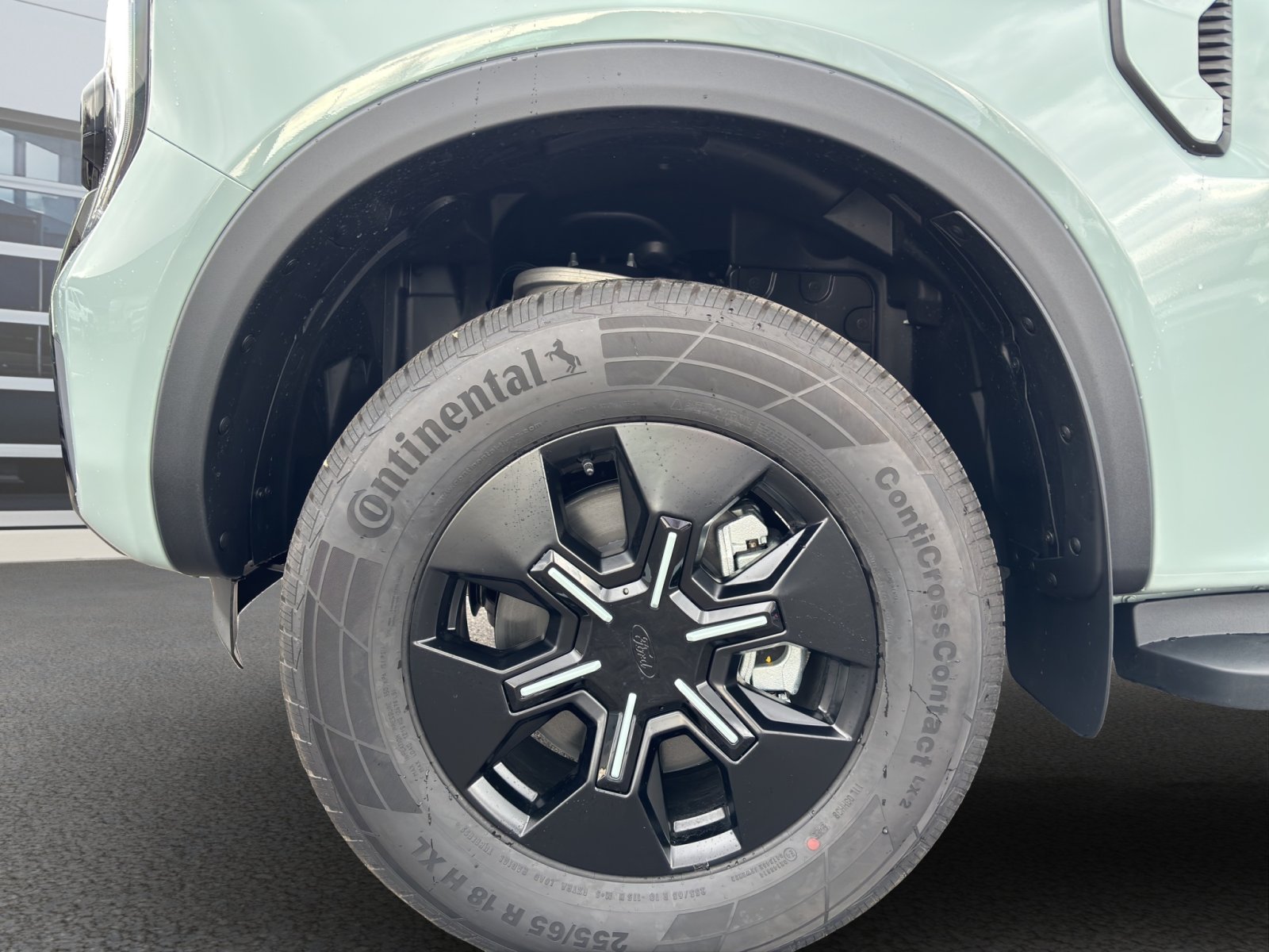 Fahrzeugabbildung Ford Ranger Plug-in-Hybrid Stormtrak e-4WD Doppelkabine