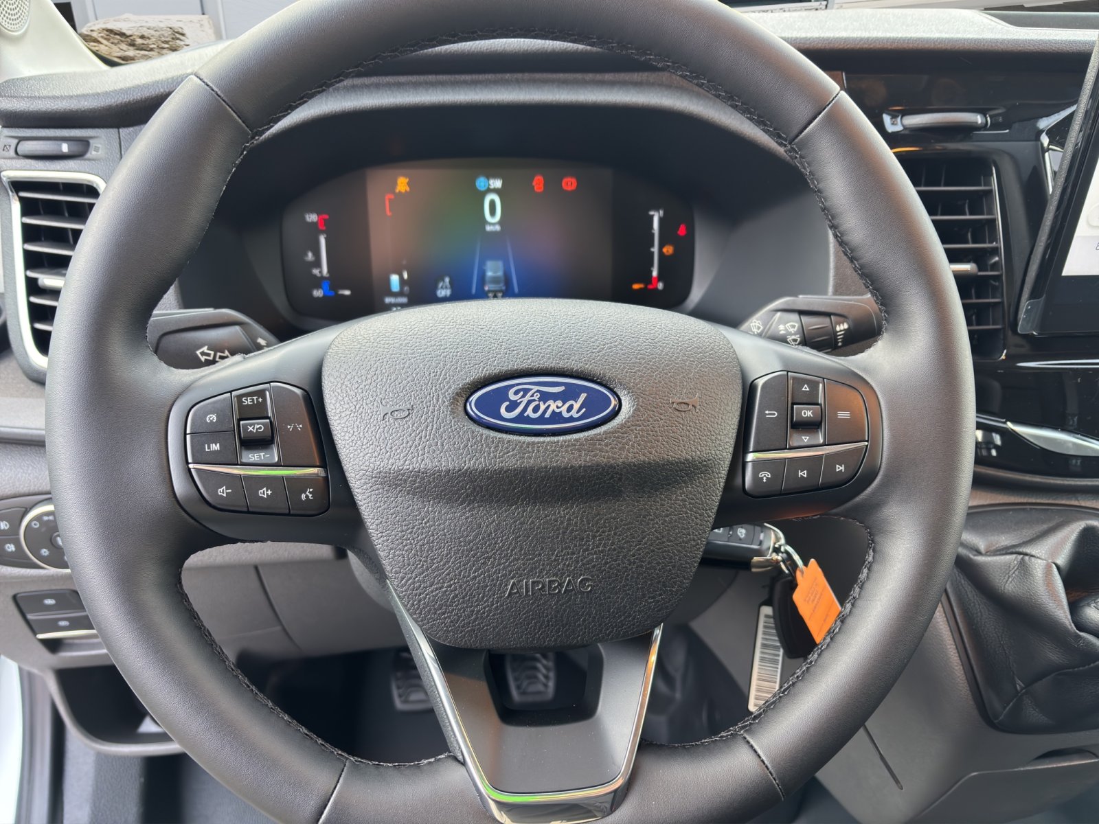 Fahrzeugabbildung Ford Transit 2,0l 121 kW 350 L2 Trend #Technologie Paket