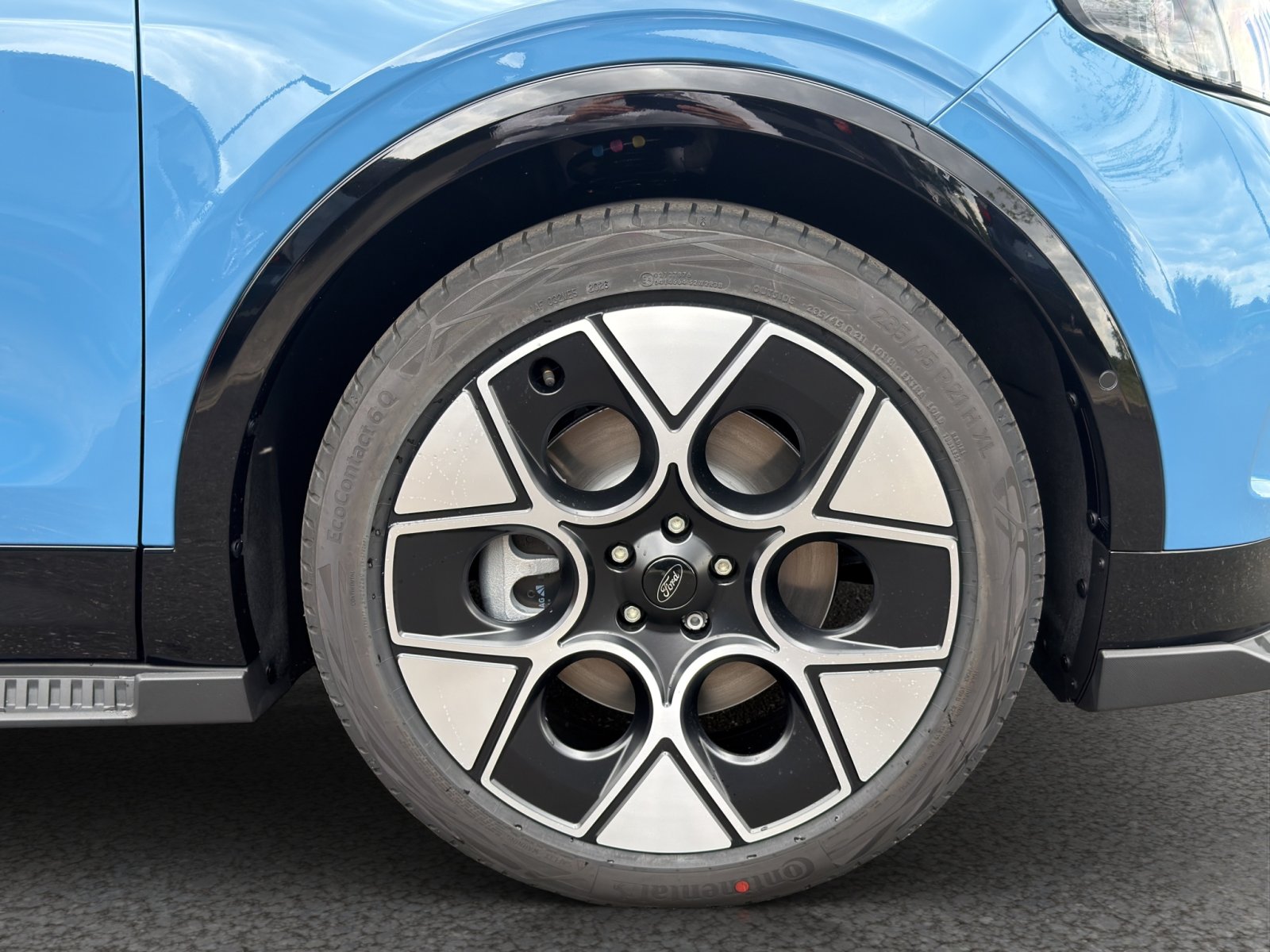 Fahrzeugabbildung Ford Capri BEV Collection #77kWh Akku #B&O Premiumsound