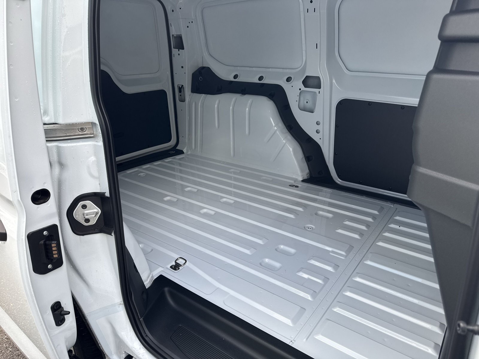 Fahrzeugabbildung Ford Transit Connect Trend L2 Kasten