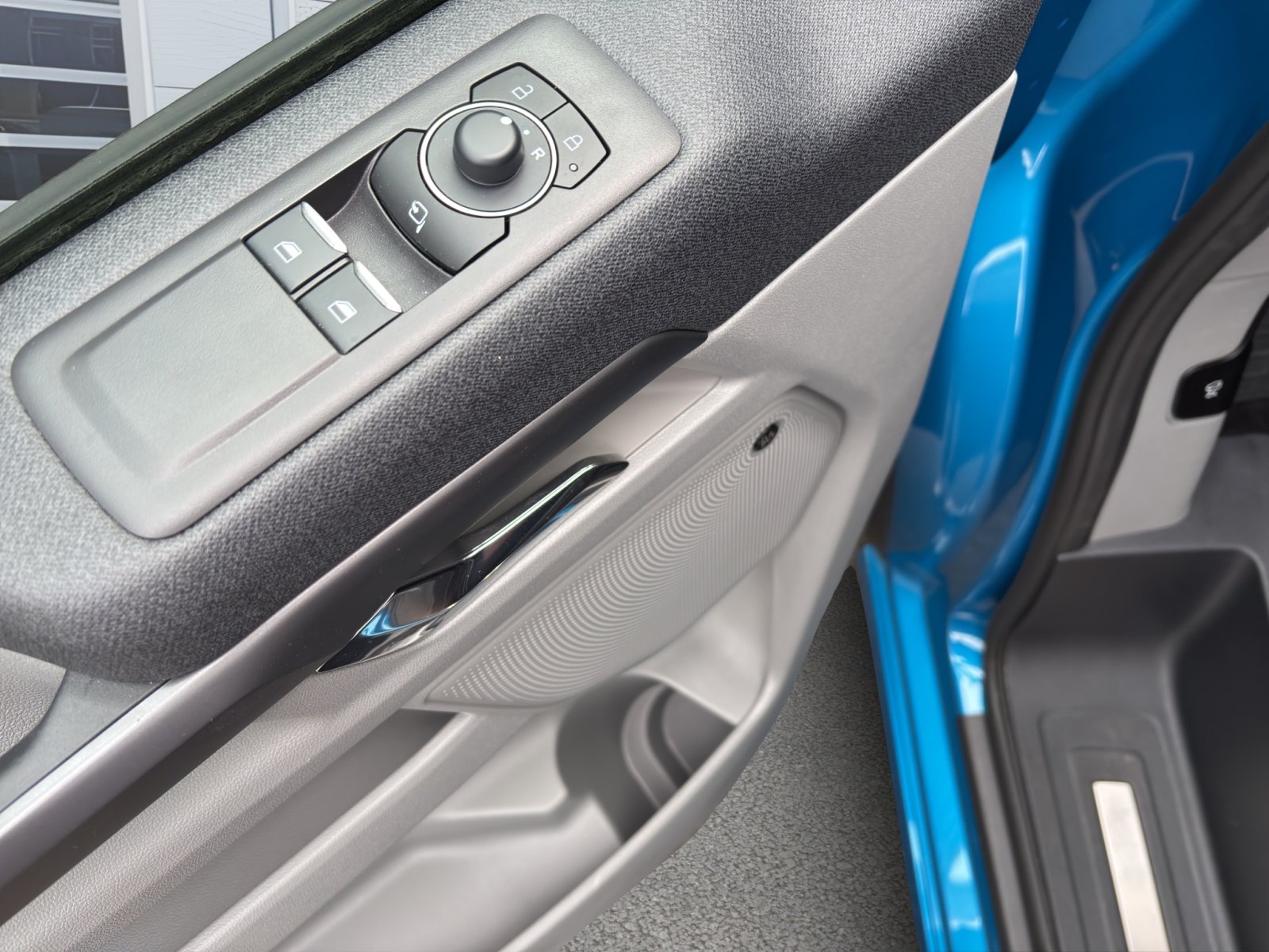 Fahrzeugabbildung Ford Tourneo Custom Elektro eMotor 340 L1 #Sport #RWD #sofort