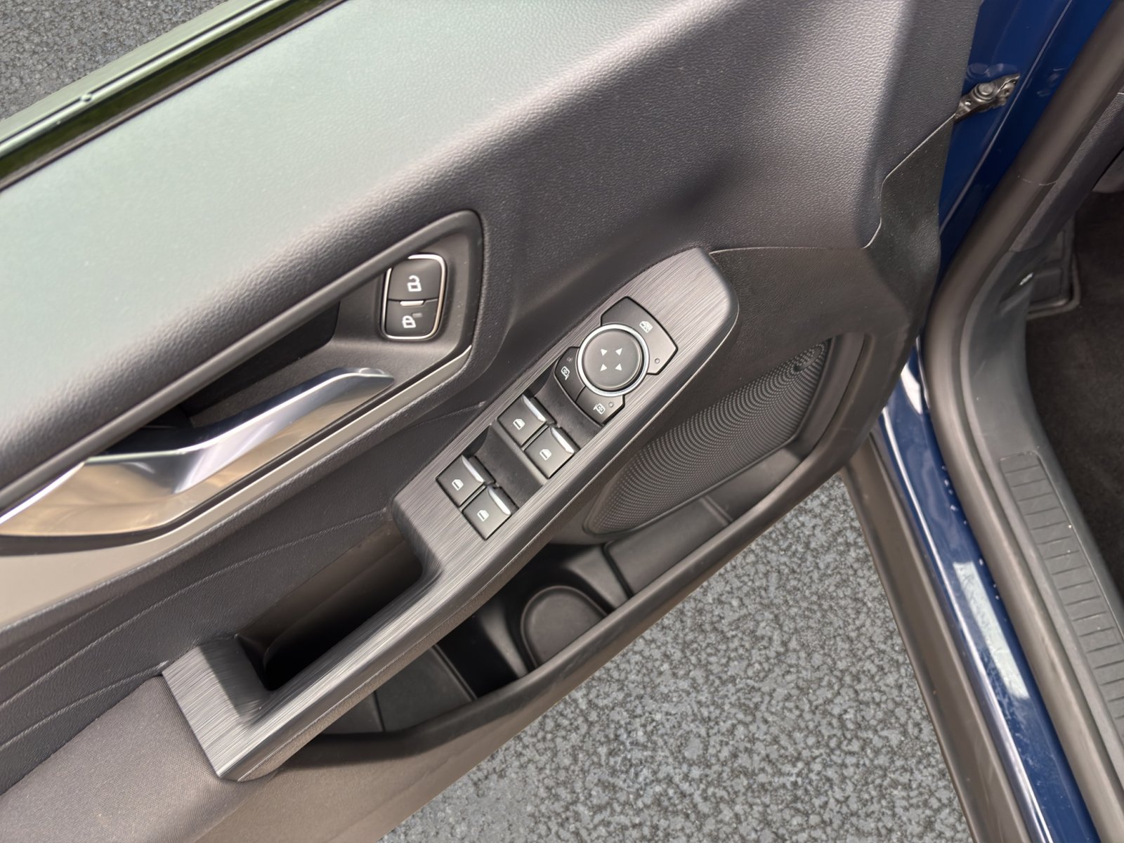 Fahrzeugabbildung Ford Kuga Plug-In Hybrid Cool & Connect #AHK