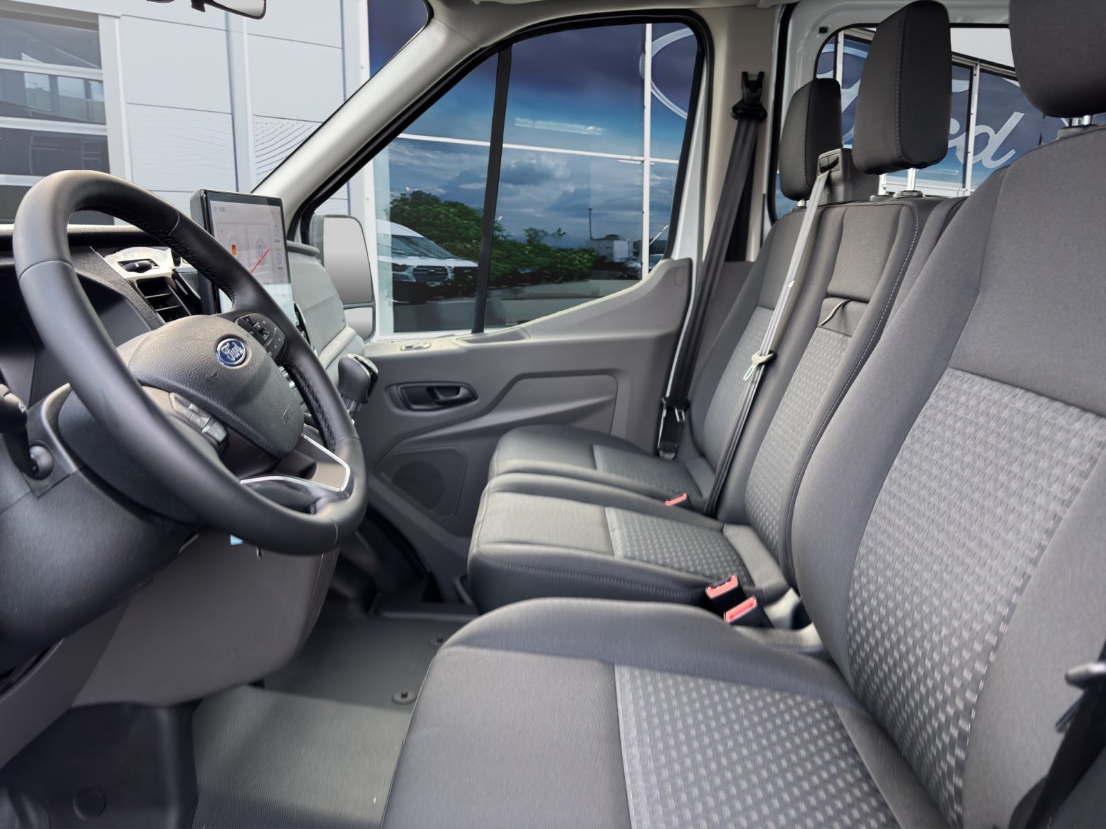 Fahrzeugabbildung Ford Transit 350 L4 Doppelkabine Trend Pritsche
