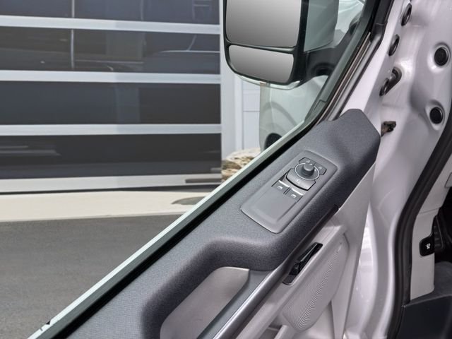 Fahrzeugabbildung Ford Tourneo Custom 2.0 320 L1 Nugget Titanium