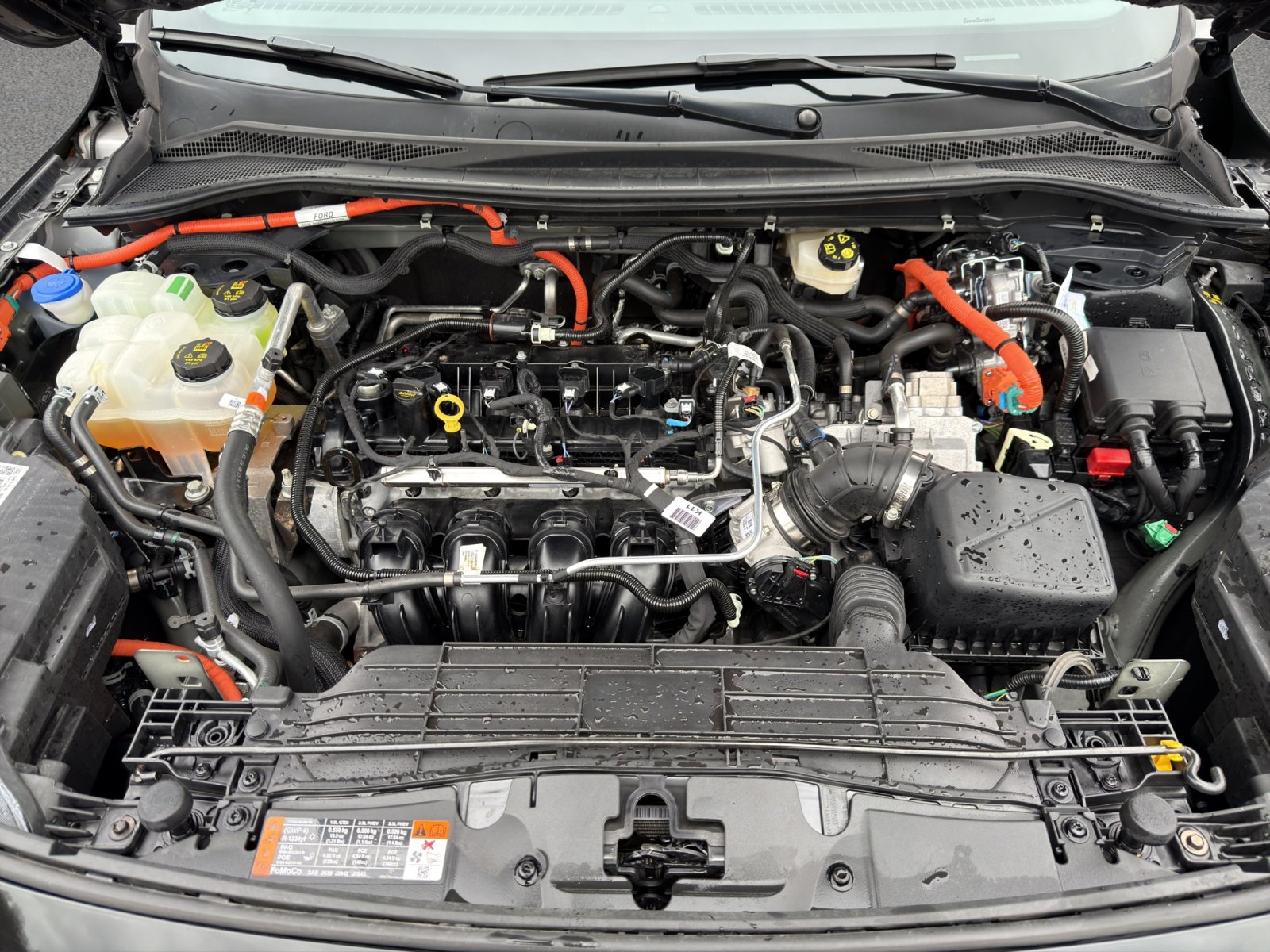 Fahrzeugabbildung Ford Kuga Hybrid Titanium X