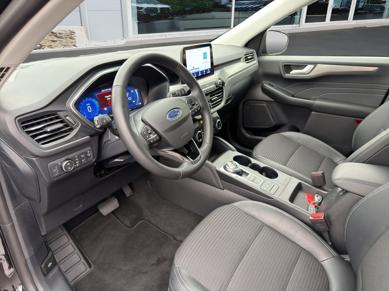 Fahrzeugabbildung Ford Kuga Hybrid Titanium X
