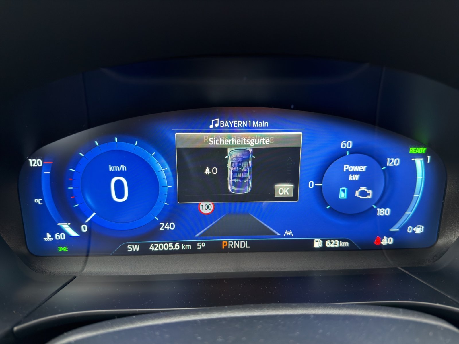 Fahrzeugabbildung Ford Kuga Hybrid Titanium X