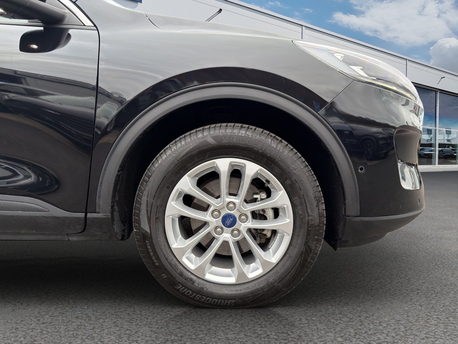 Fahrzeugabbildung Ford Kuga Hybrid Titanium X