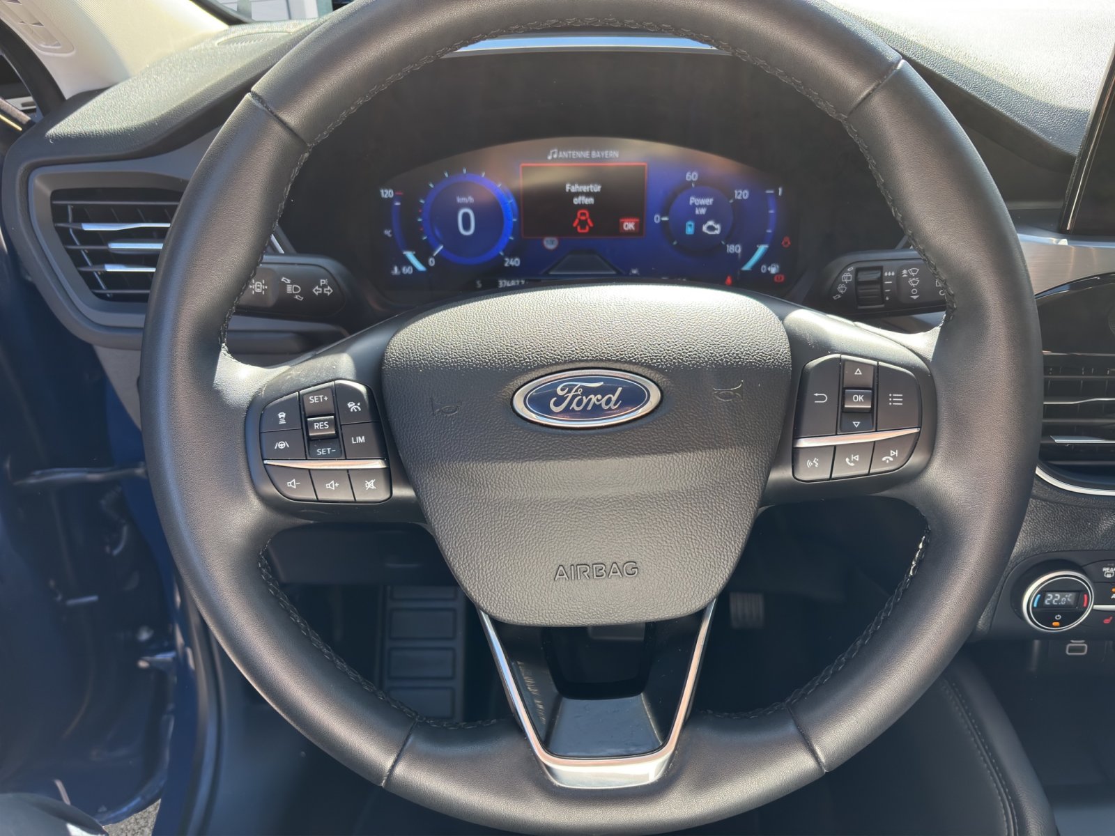 Fahrzeugabbildung Ford Kuga 2.5 PHEV Plug-In Hybrid Titanium #Rückfahrkamera