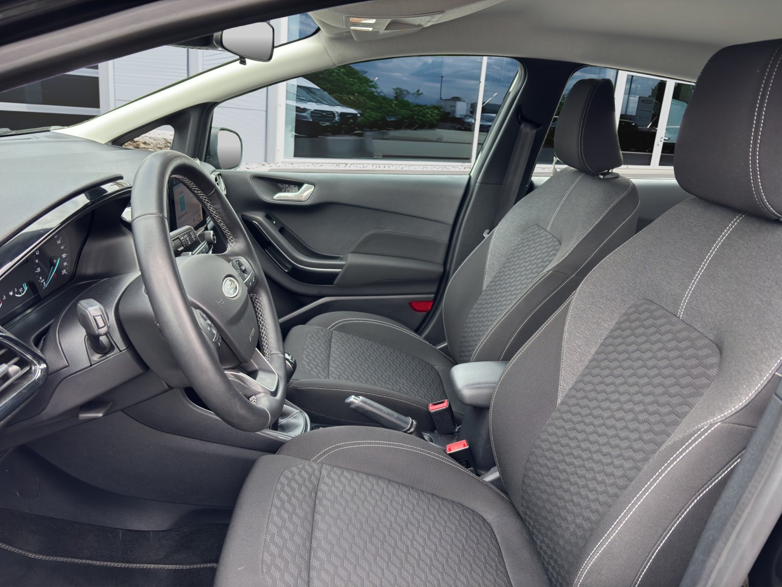 Fahrzeugabbildung Ford Fiesta Titanium