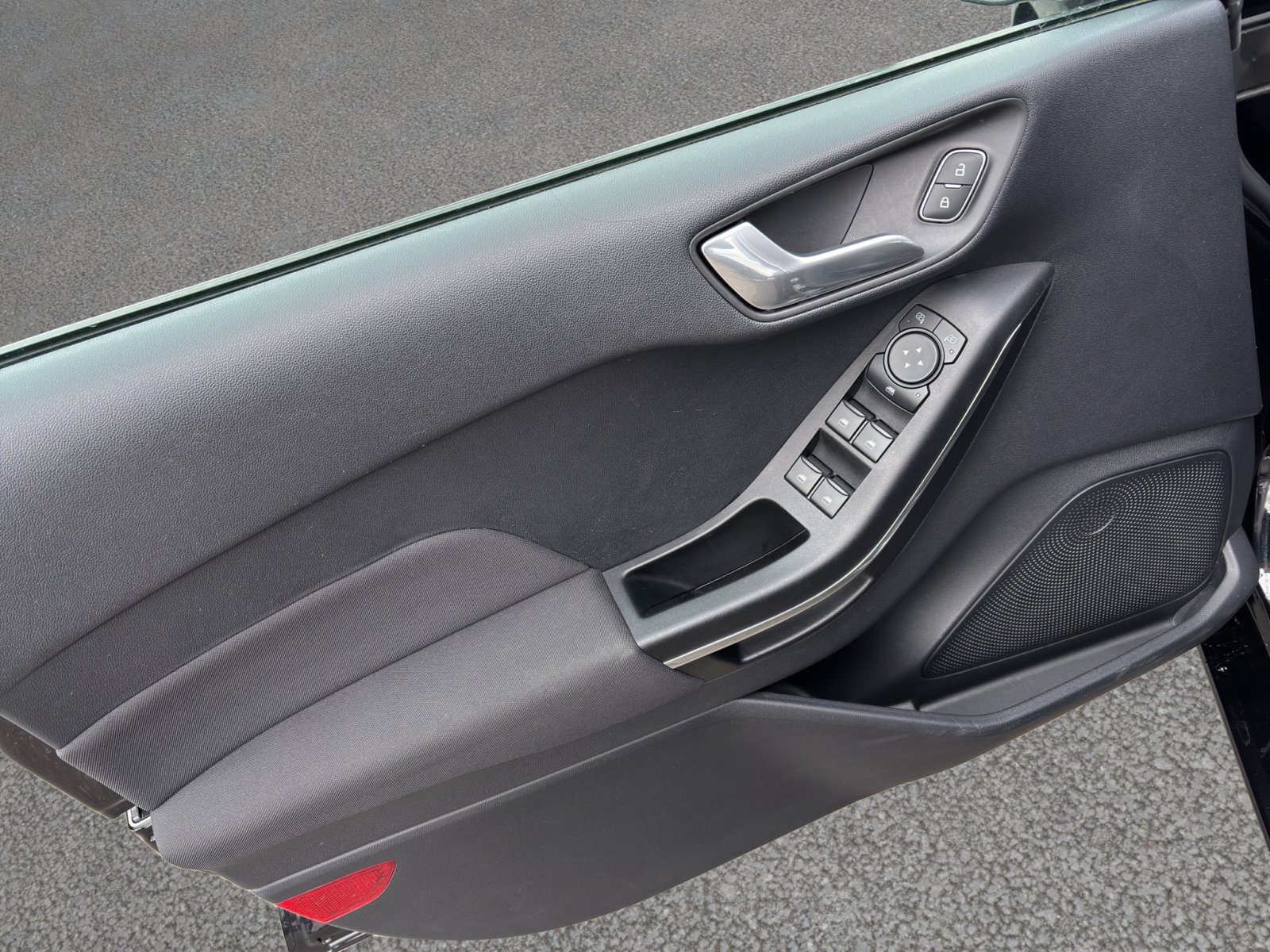 Fahrzeugabbildung Ford Fiesta Titanium