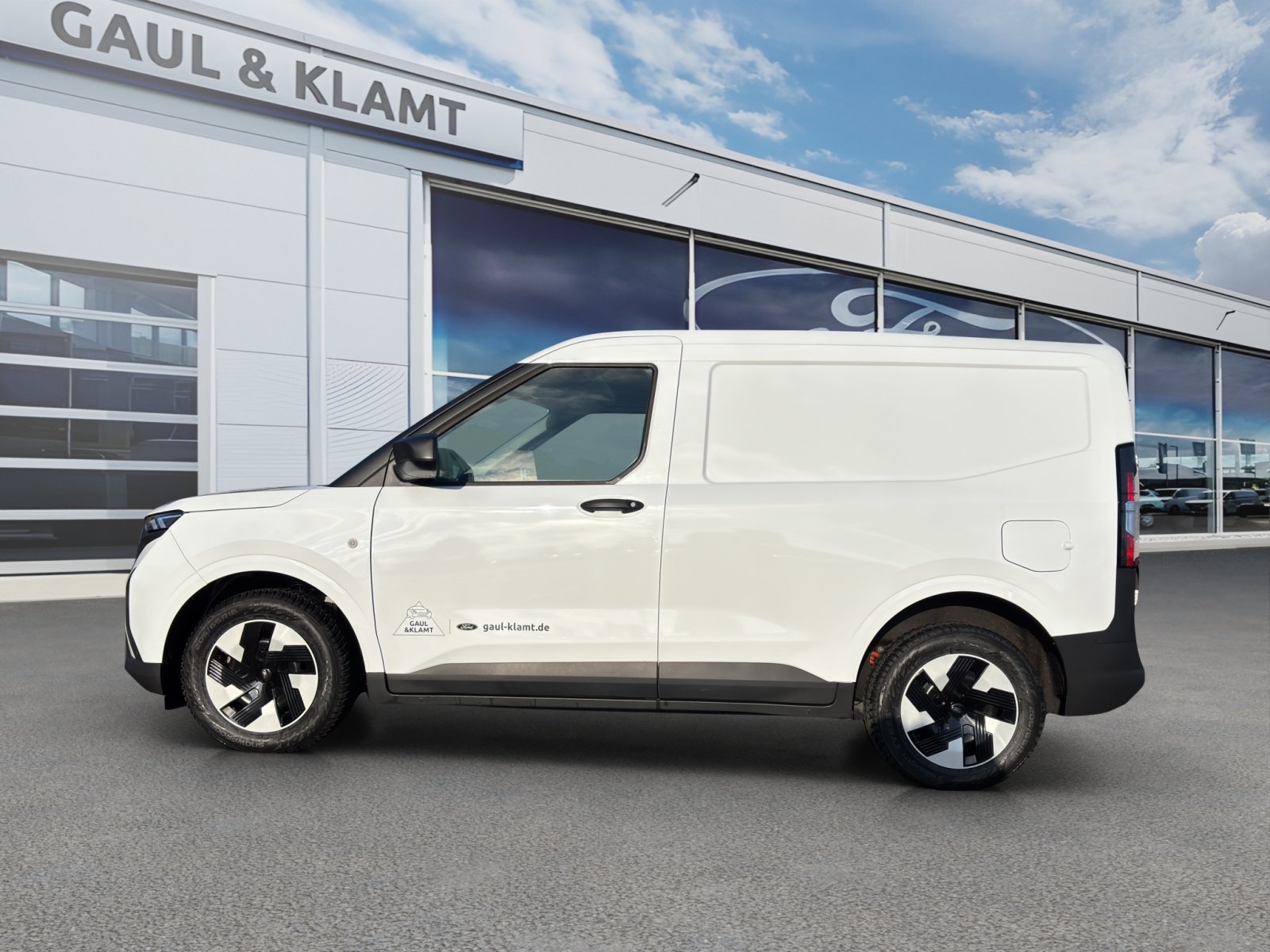 Fahrzeugabbildung Ford Transit Courier BEV Trend eMotor
