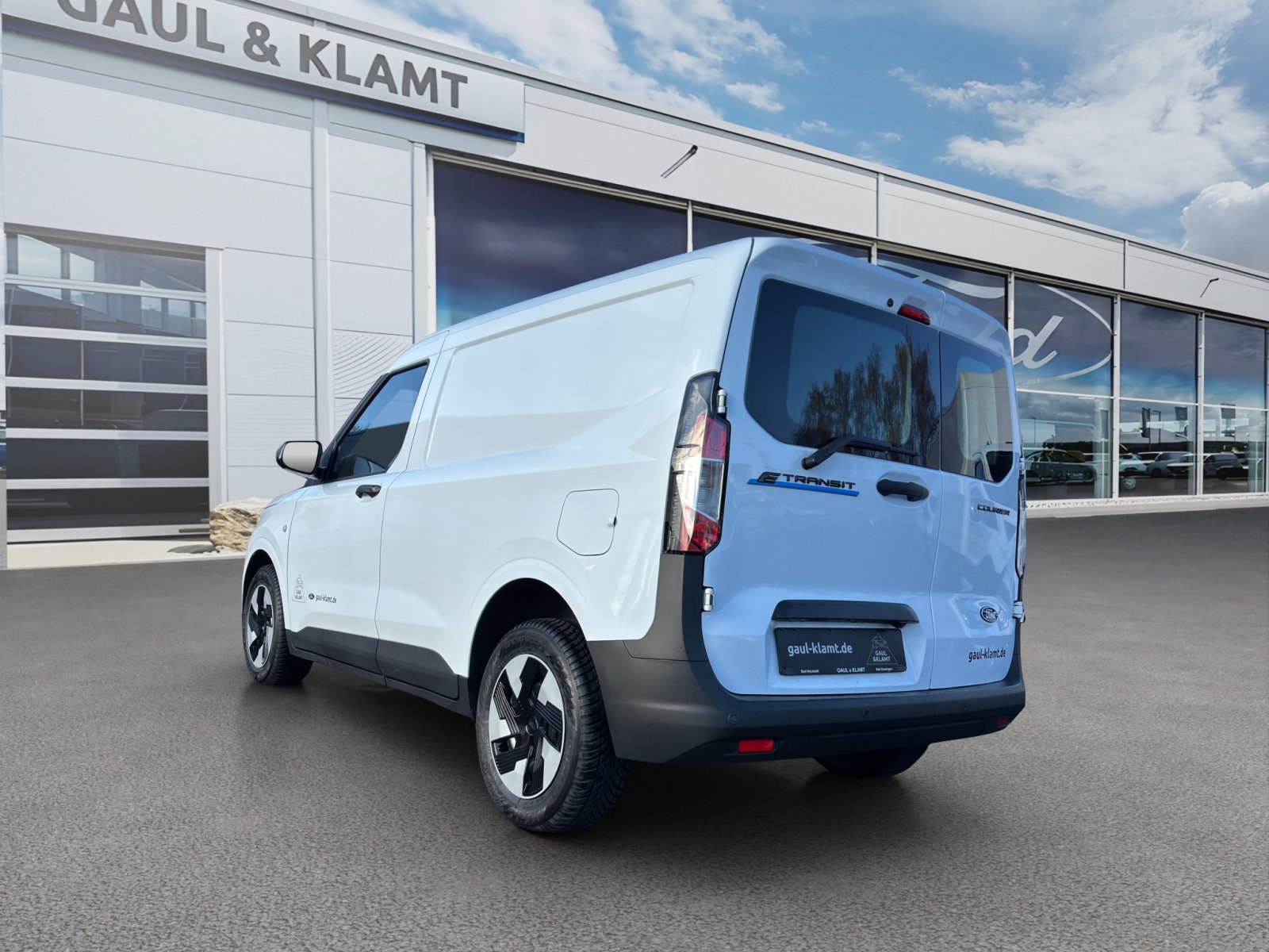 Fahrzeugabbildung Ford Transit Courier BEV Trend eMotor