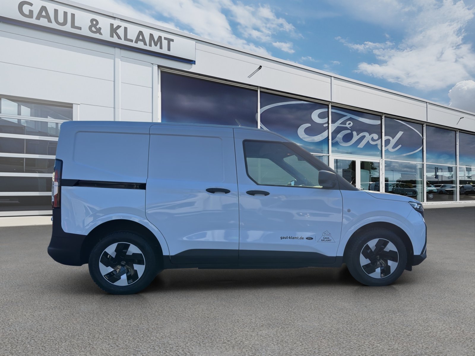 Fahrzeugabbildung Ford Transit Courier BEV Trend eMotor