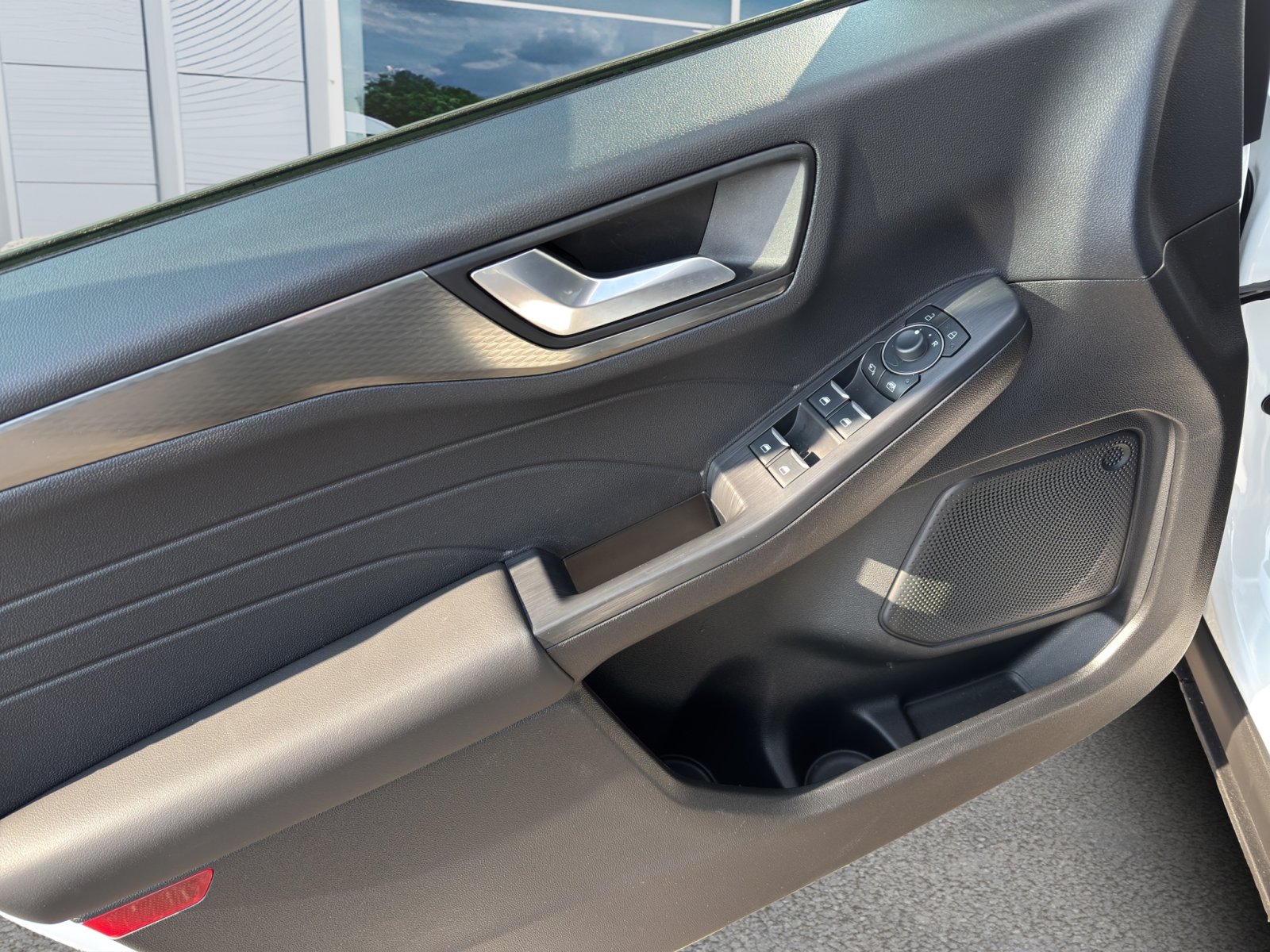 Fahrzeugabbildung Ford Kuga Hybrid Titanium PHEV