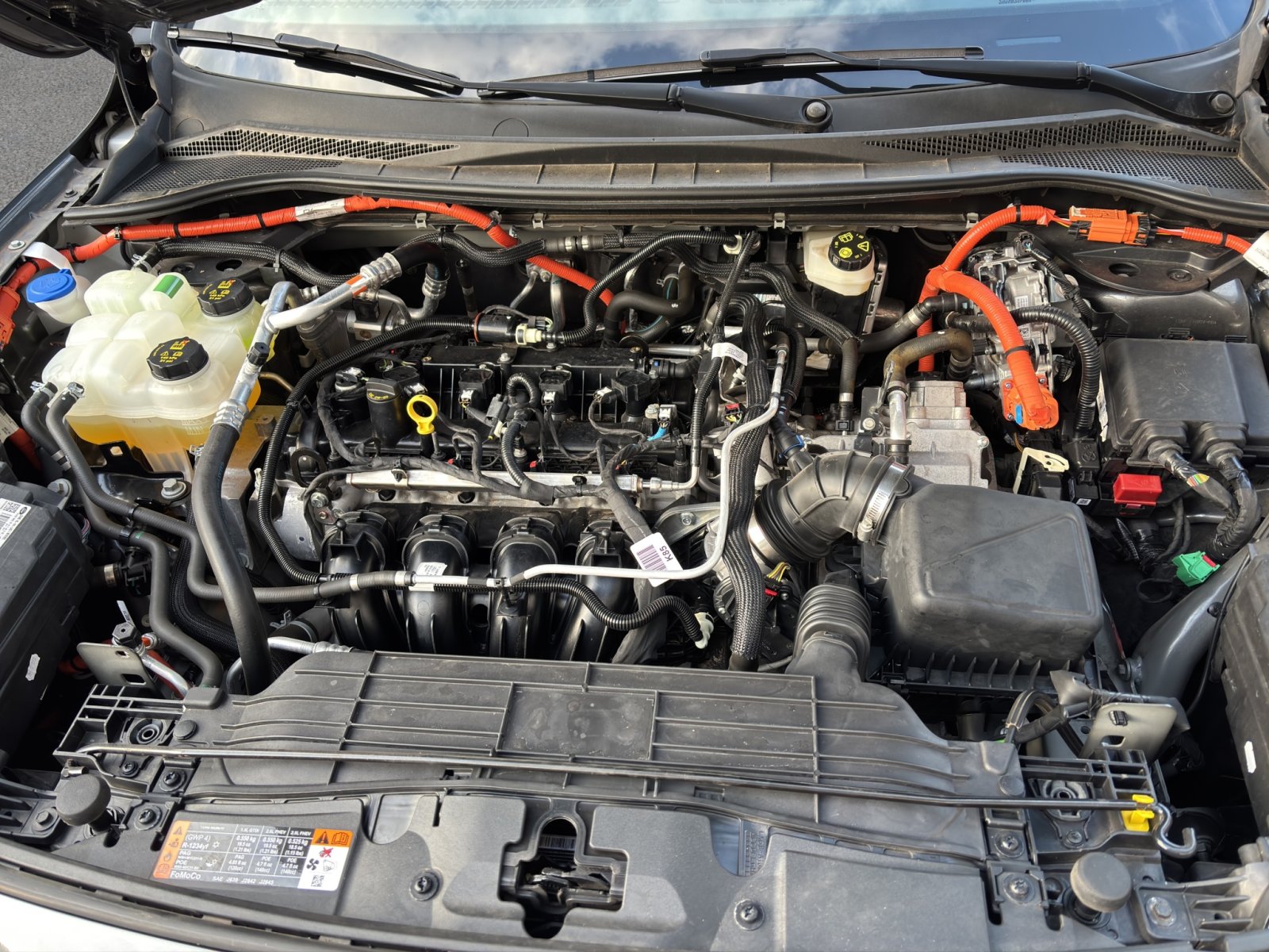 Fahrzeugabbildung Ford Kuga Plug-In Hybrid Titanium #AHK