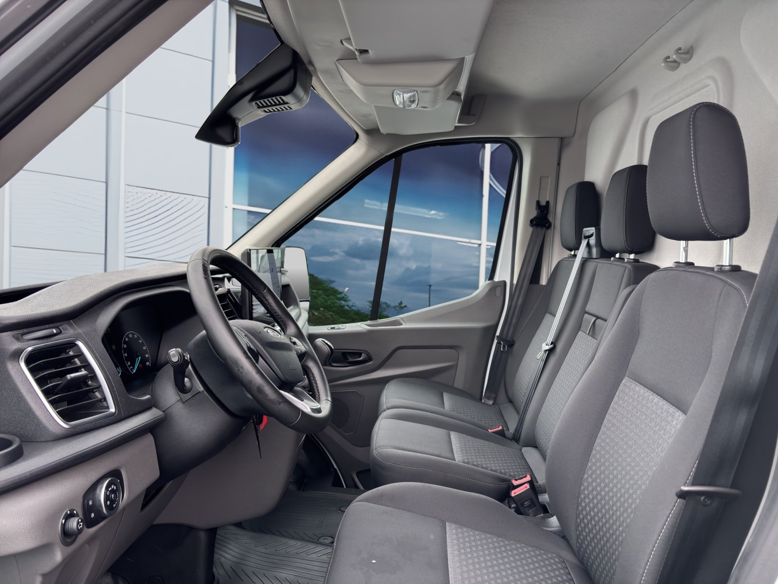 Fahrzeugabbildung Ford Transit 350 L3 Limited