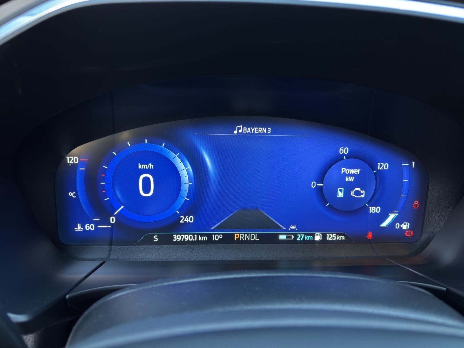 Fahrzeugabbildung Ford Kuga 2.5 PHEV Plug-In Hybrid Titanium #Winterpaket