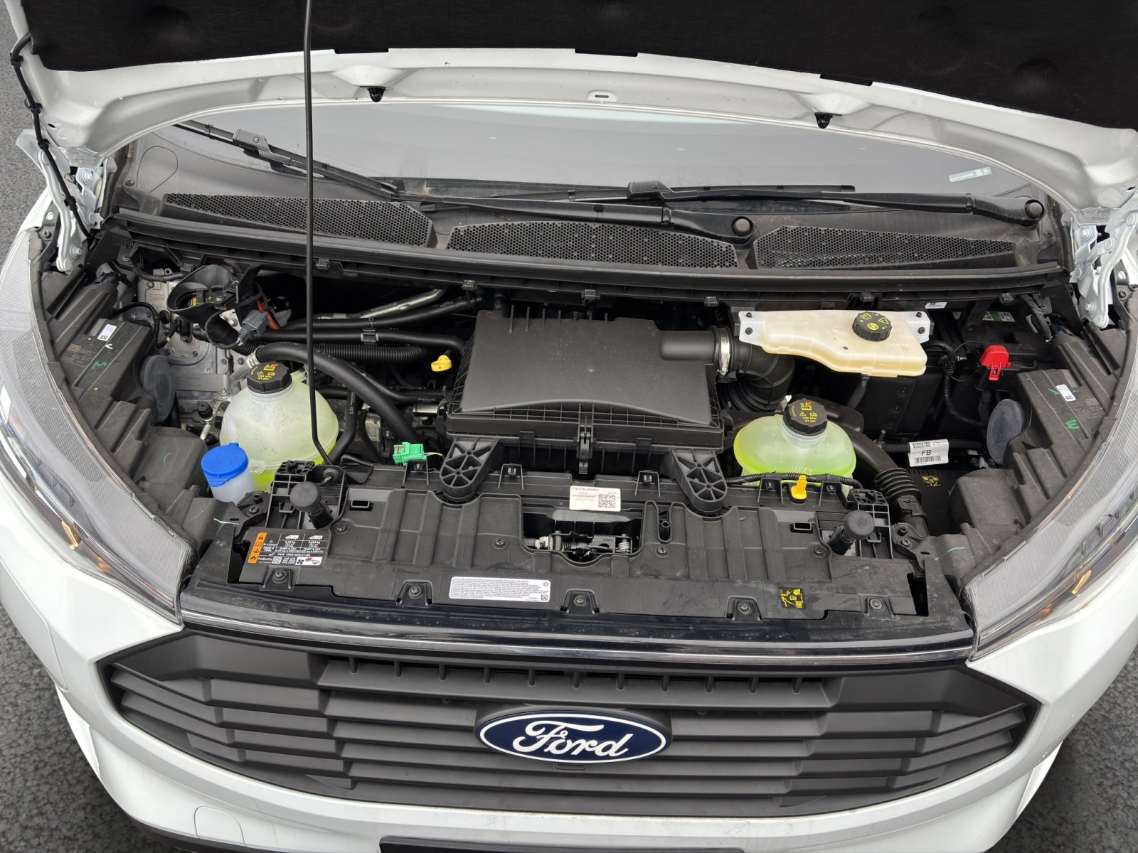 Fahrzeugabbildung Ford Transit Custom 2.5 PHEV 320 L1 Trend FWD Plug-in Hybrid