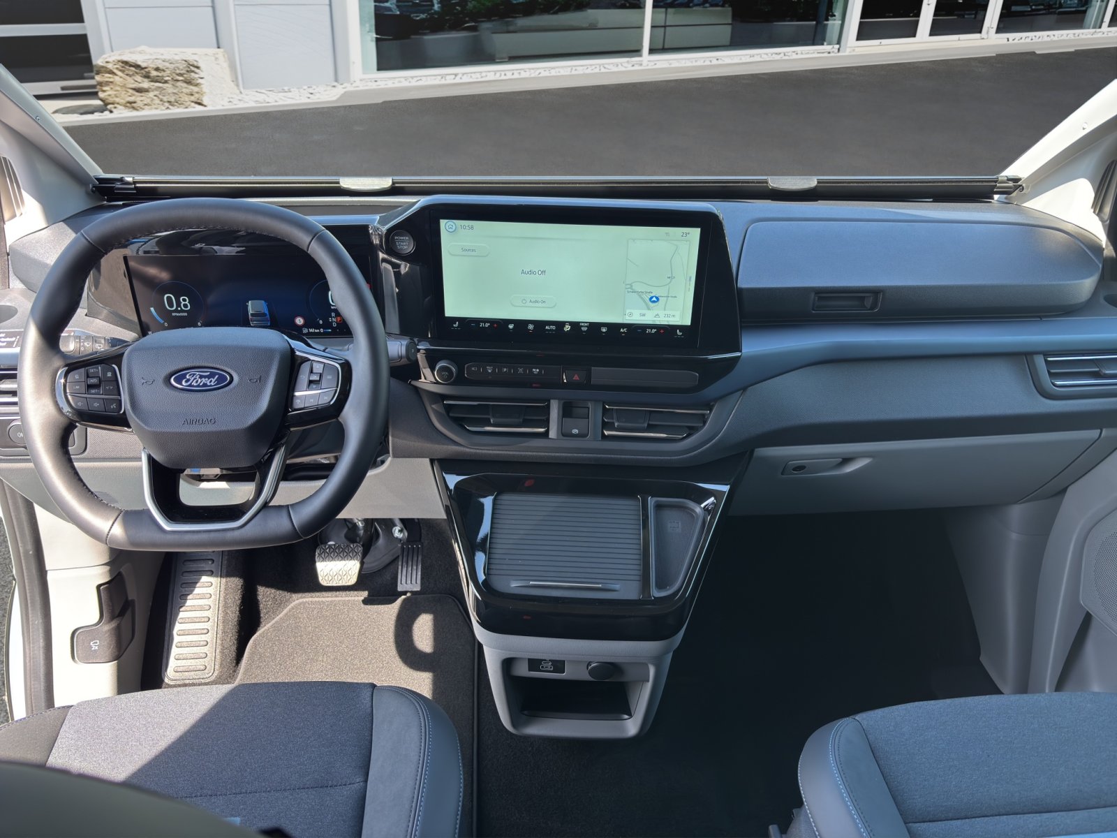 Fahrzeugabbildung Ford Transit Custom Nugget 320 L2 Titanium Aufstelldach FWD