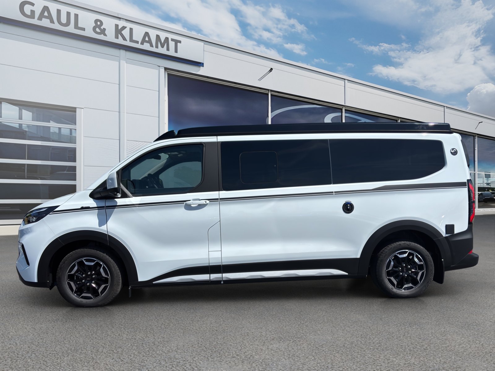 Fahrzeugabbildung Ford Transit Custom Nugget 320 L2 Titanium Aufstelldach FWD